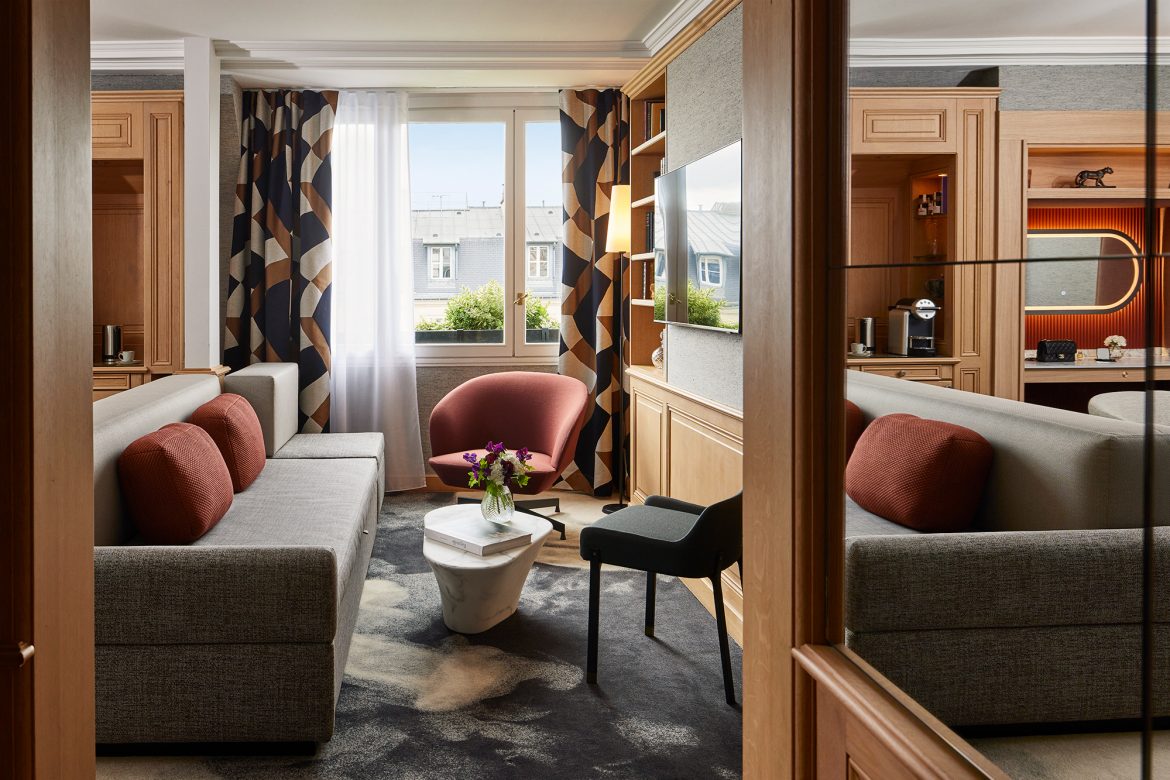 suite-eiffel-prestige