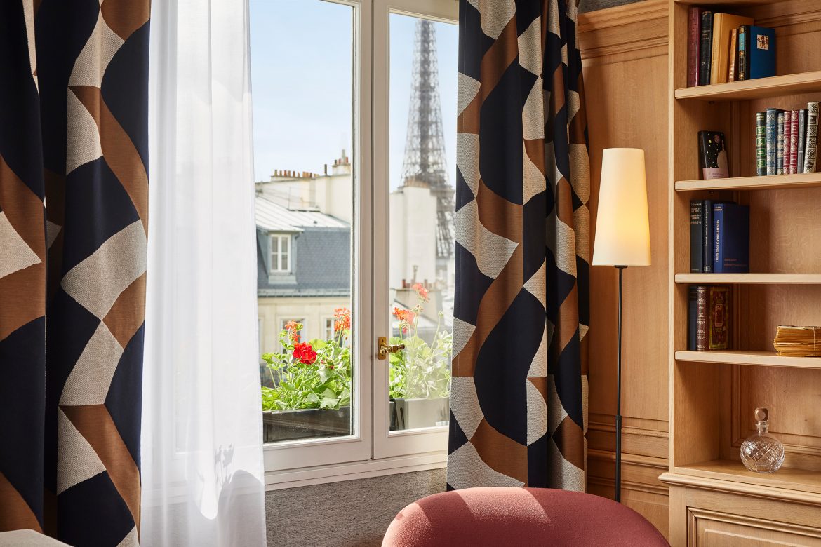 suite-eiffel-prestige