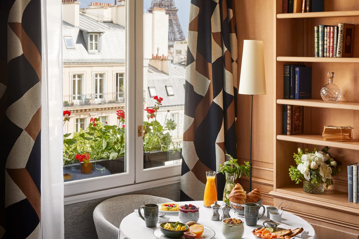 suite-eiffel-prestige